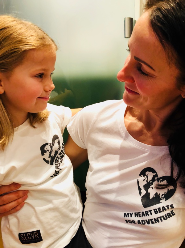 Romy_Mila_leavingcomfortzone2 soulcover moment, weltreise, weltreise shirt, weltenbummler shirt, weltenbummler, Weltreise mit Kind